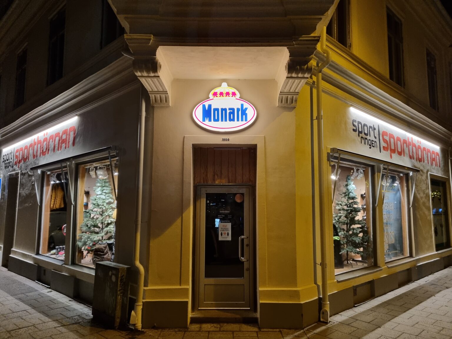 Entrén till Sporthörnan på Södra Vägen 2 i Kalmar